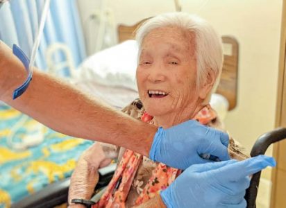 Vaccinations begin for residents at Hale Makua